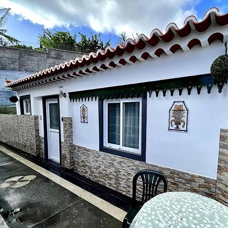 Modern Minimalist Studio With Essential Comfort Funchal  Kültér fotó