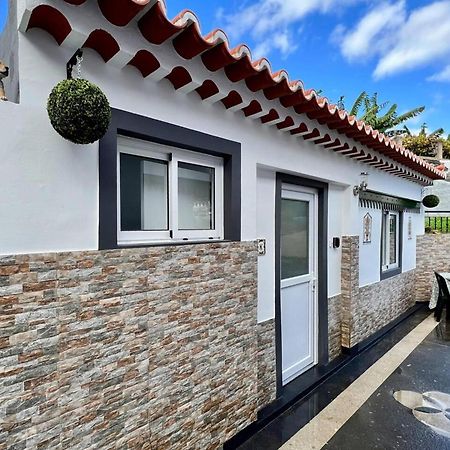 Modern Minimalist Studio With Essential Comfort Funchal  Kültér fotó